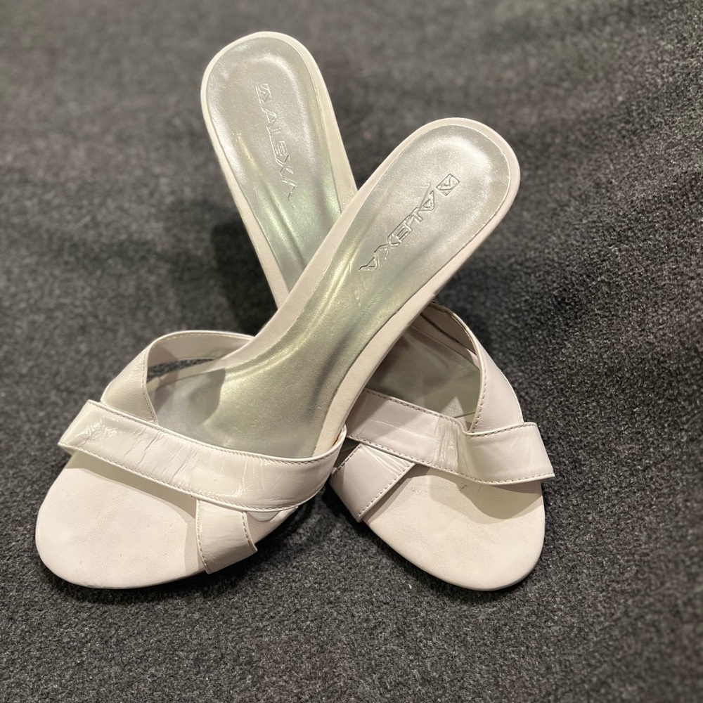 Alba Cream Women's Mules